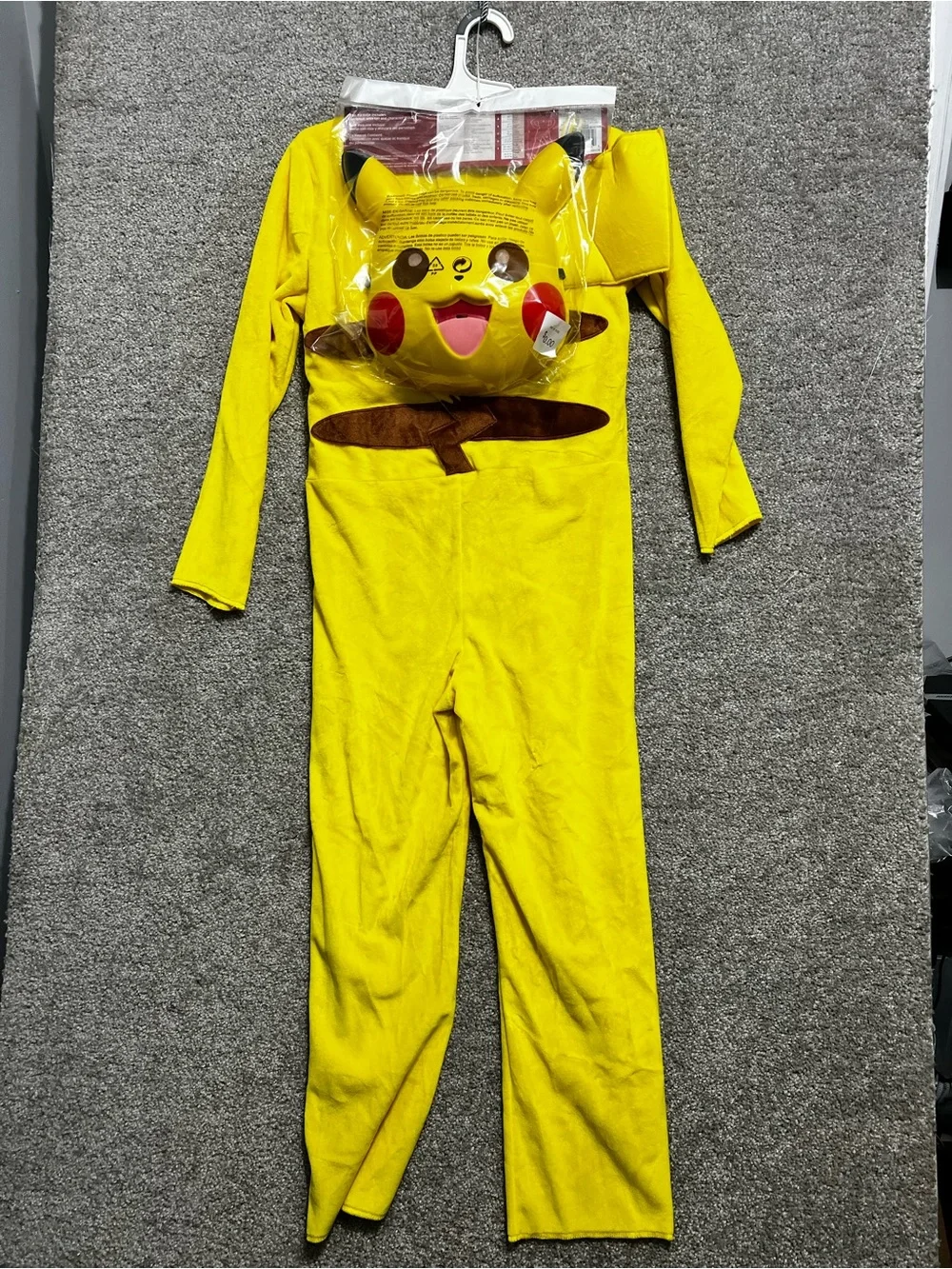 Pokémon kids Halloween Costume and mask New Size Medium 7-8